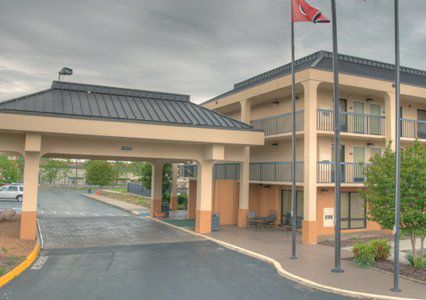 Quality Merchants Drive Inn Knoxville